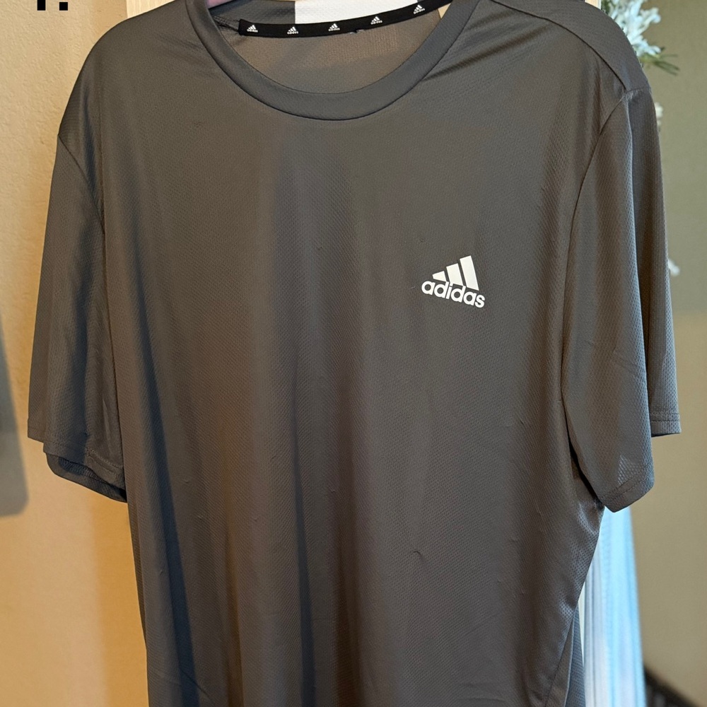 MENS ADIDAS SHIRT XL